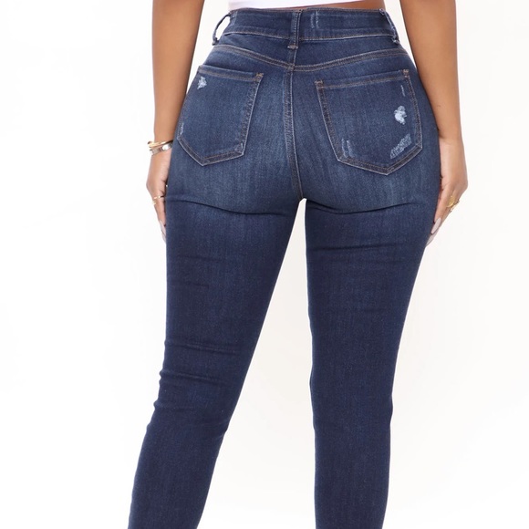 BNWOT FashionNova dark wash ripped skinny jeans with stretch - Picture 3 of 4